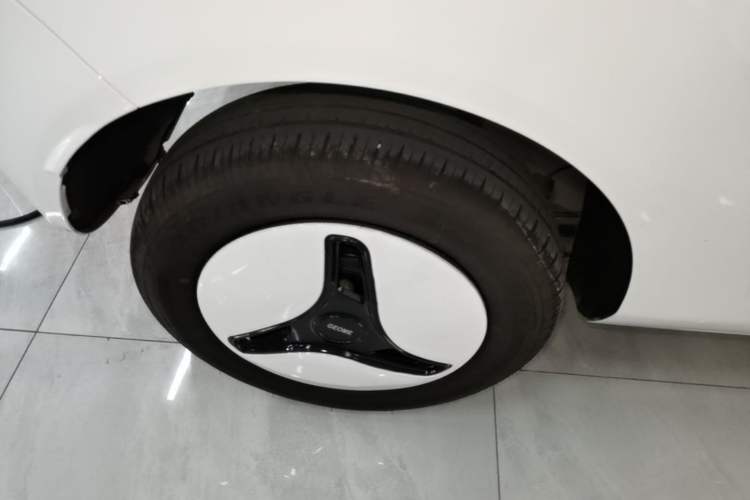 Used Geely Galaxy Panda 2024 Panda Mini 200km Endurance Bear Right Rear Wheel Hub