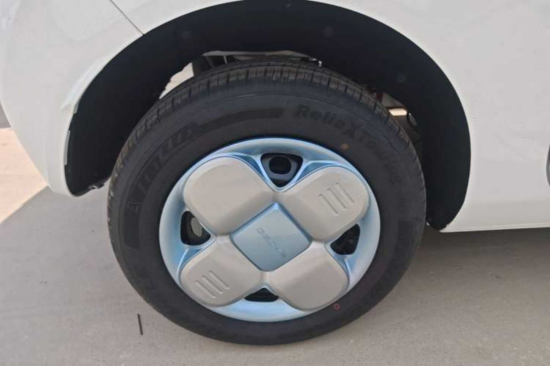 Used Geely Galaxy Panda 2024 Panda Mini 200km Endurance Bear Right Rear Wheel Hub