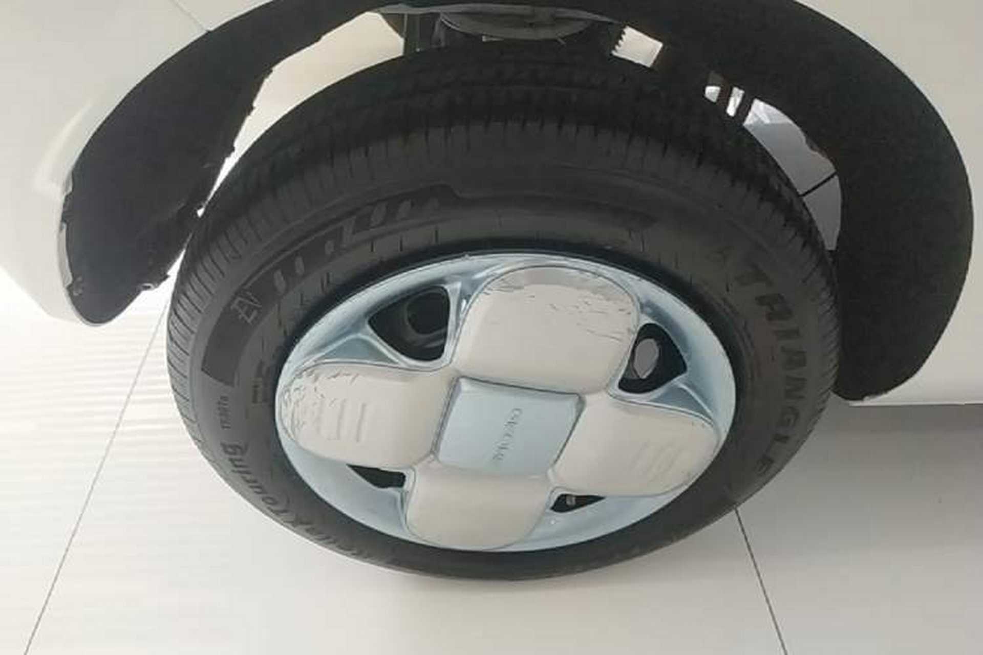 Used Geely Galaxy Panda 2024 Panda Mini 200km Endurance Bear Right Rear Wheel Hub