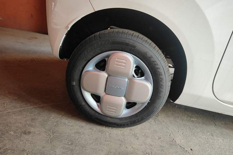 Used Geely Galaxy Panda 2024 Panda Mini 200km Endurance Bear Right Rear Wheel Hub