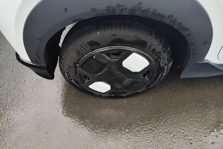 Used Geely Galaxy Panda 2024 200km Panda Kart Right Rear Wheel Hub