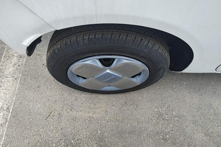 Used Geely Galaxy Panda 2024 Panda Mini 200km Endurance Bear Right Rear Wheel Hub