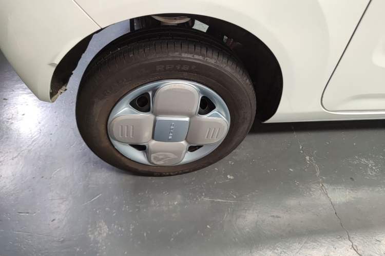 Used Geely Galaxy Panda 2024 Panda Mini 200km Endurance Bear Right Rear Wheel Hub