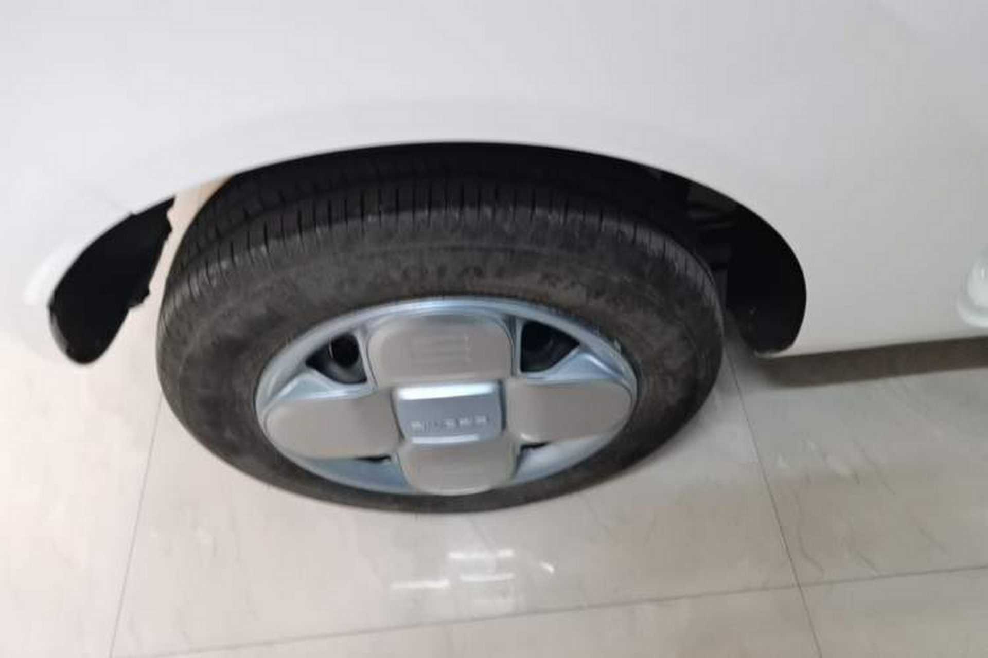 Used Geely Galaxy Panda 2024 Panda Mini 200km Endurance Bear Right Rear Wheel Hub