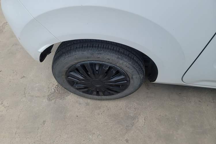 Used Geely Galaxy Panda 2024 Panda Mini 200km Endurance Bear Right Rear Wheel Hub