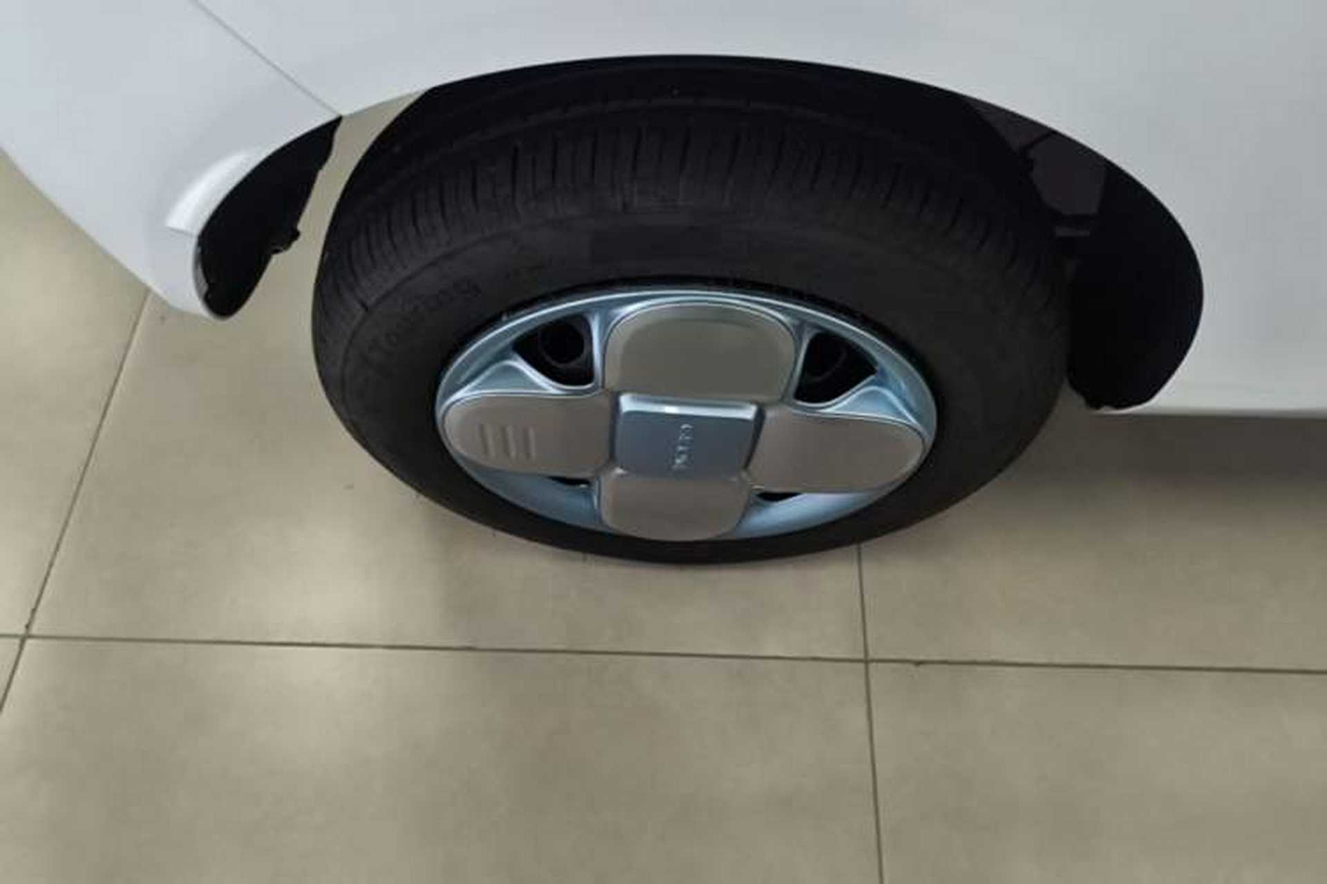 Used Geely Galaxy Panda 2024 Panda Mini 200km Endurance Bear Right Rear Wheel Hub