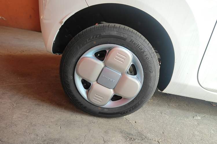 Used Geely Galaxy Panda 2024 Panda Mini 200km Endurance Bear Right Rear Wheel Hub