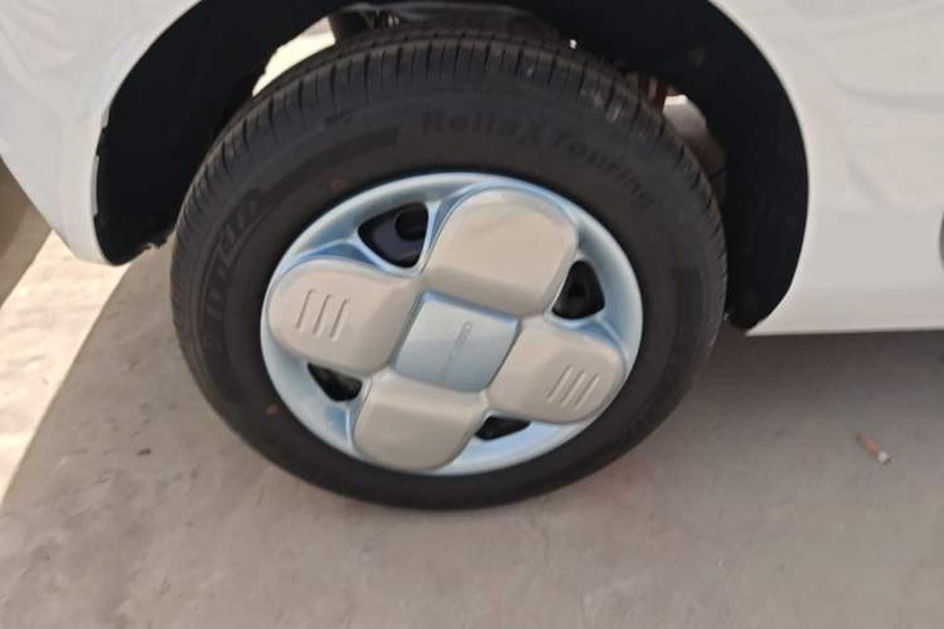 Used Geely Galaxy Panda 2024 Panda Mini 200km Endurance Bear Right Rear Wheel Hub