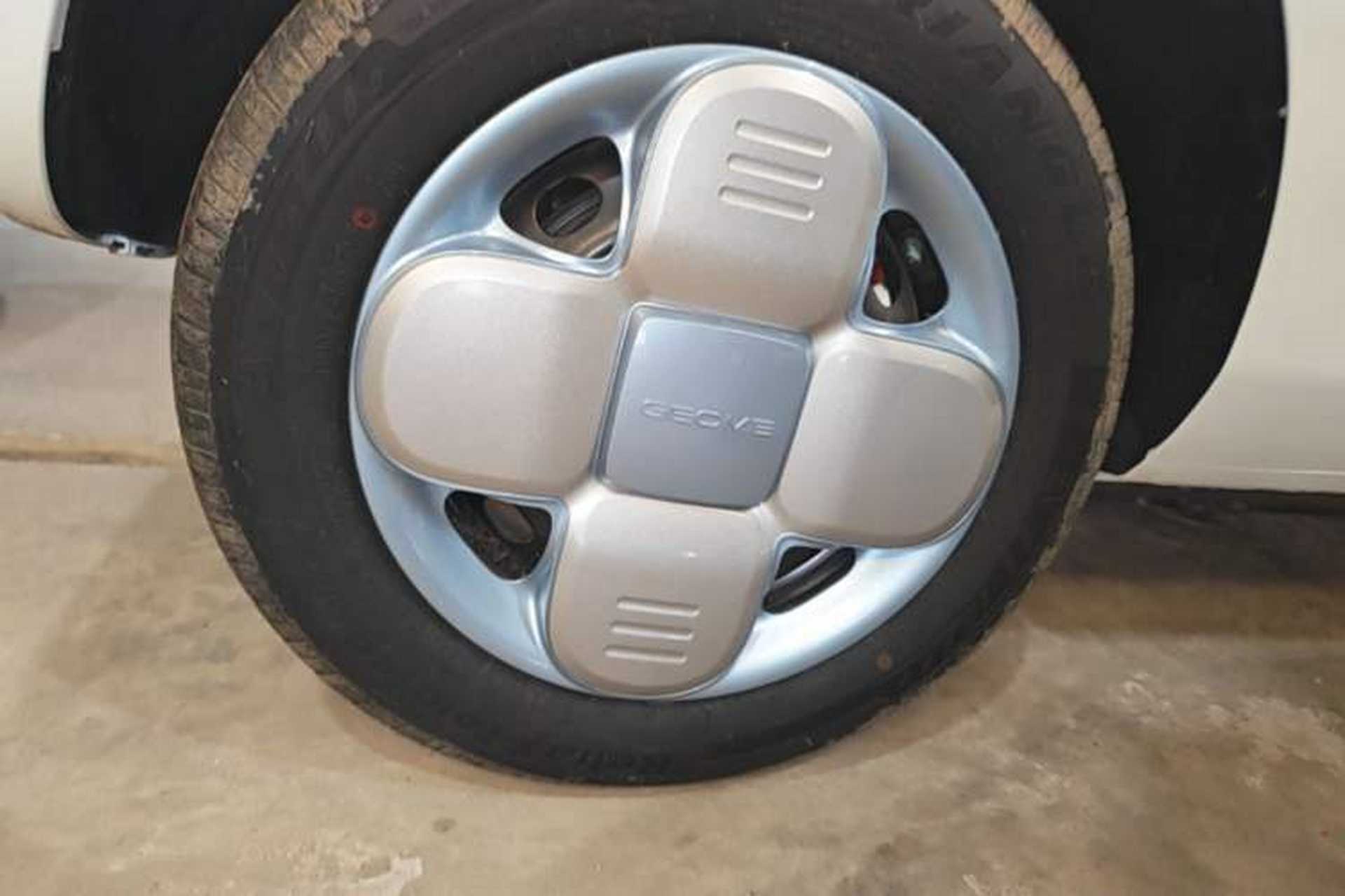 Used Geely Galaxy Panda 2024 Panda Mini 200km Endurance Bear Right Rear Wheel Hub