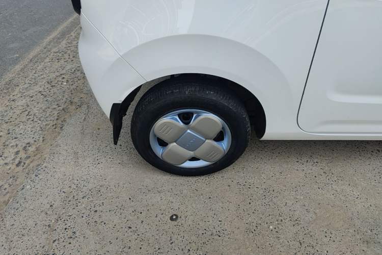 Used Geely Galaxy Panda 2024 Panda Mini 200km Endurance Bear Right Rear Wheel Hub