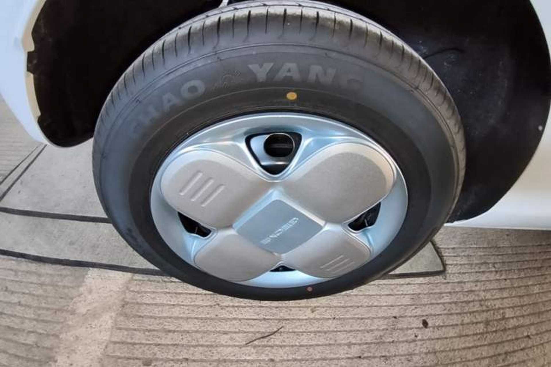 Used Geely Galaxy Panda 2024 Panda Mini 200km Endurance Bear Right Rear Wheel Hub