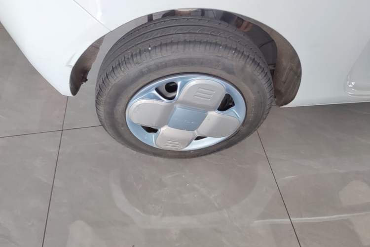 Used Geely Galaxy Panda 2024 Panda Mini 200km Endurance Bear Right Rear Wheel Hub