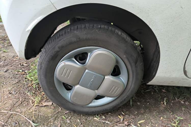 Used Geely Galaxy Panda 2024 Panda Mini 200km Endurance Bear Right Rear Wheel Hub