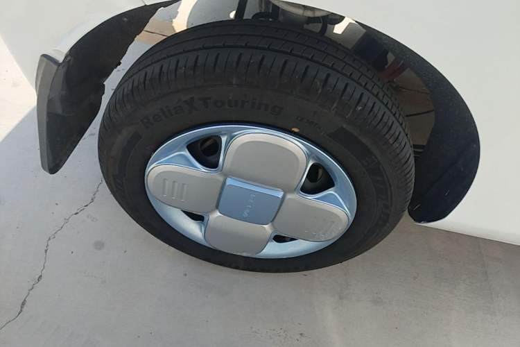 Used Geely Galaxy Panda 2024 Panda Mini 200km Endurance Bear Right Rear Wheel Hub