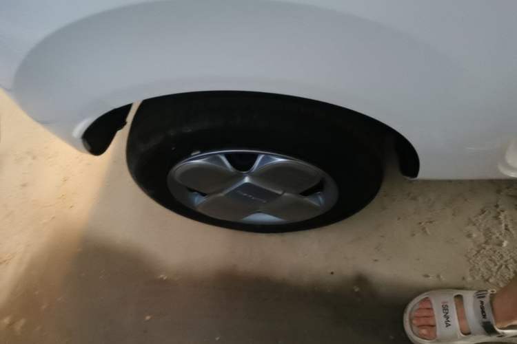 Used Geely Galaxy Panda 2024 Panda Mini 200km Endurance Bear Right Rear Wheel Hub