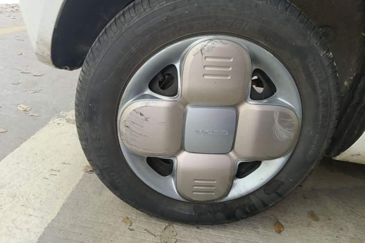 Used Geely Galaxy Panda 2024 Panda Mini 200km Endurance Bear Right Rear Wheel Hub