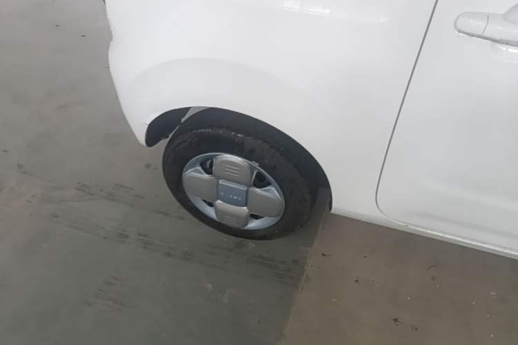 Used Geely Galaxy Panda 2024 Panda Mini 200km Endurance Bear Right Rear Wheel Hub