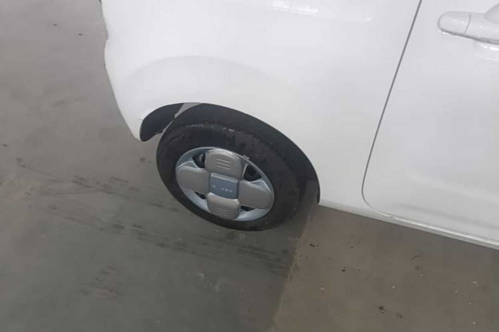 Used Geely Galaxy Panda 2024 Panda Mini 200km Endurance Bear Right Rear Wheel Hub