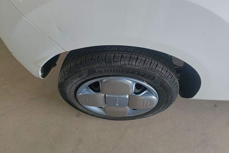 Used Geely Galaxy Panda 2024 Panda Mini 200km Endurance Bear Right Rear Wheel Hub