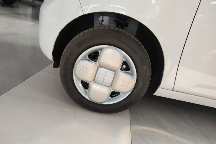 Used Geely Galaxy Panda 2024 Panda Mini 200km Endurance Bear Right Rear Wheel Hub