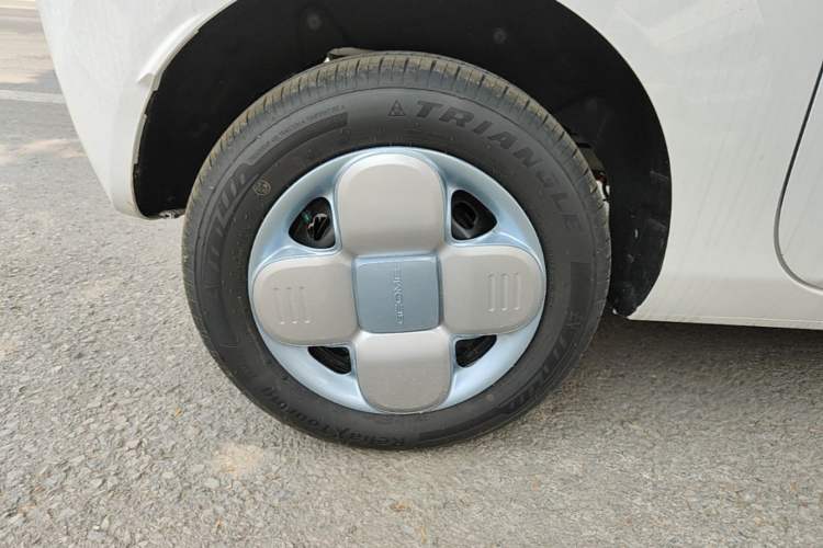 Used Geely Galaxy Panda 2024 Panda Mini 200km Endurance Bear Right Rear Wheel Hub
