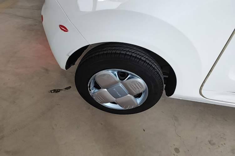 Used Geely Galaxy Panda 2024 Panda Mini 200km Endurance Bear Right Rear Wheel Hub