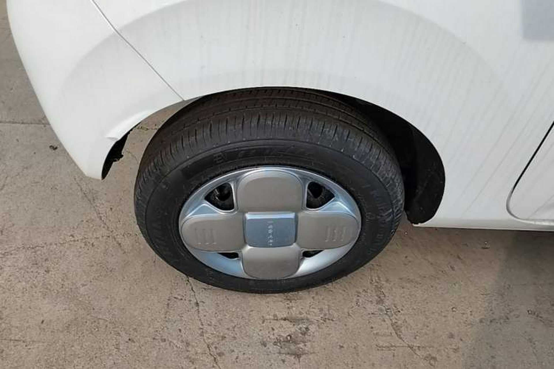 Used Geely Galaxy Panda 2024 Panda Mini 200km Endurance Bear Right Rear Wheel Hub