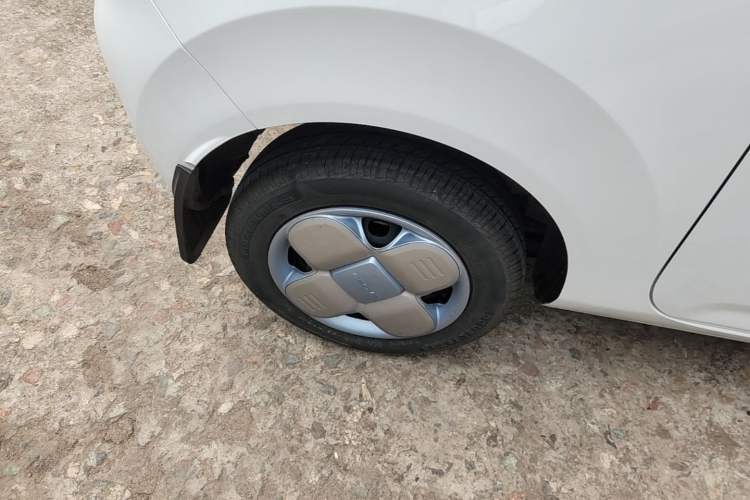 Used Geely Galaxy Panda 2024 Panda Mini 200km Endurance Bear Right Rear Wheel Hub