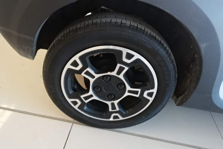 Used Geely Galaxy Panda 2024 200km Panda Rider Right Rear Wheel Hub