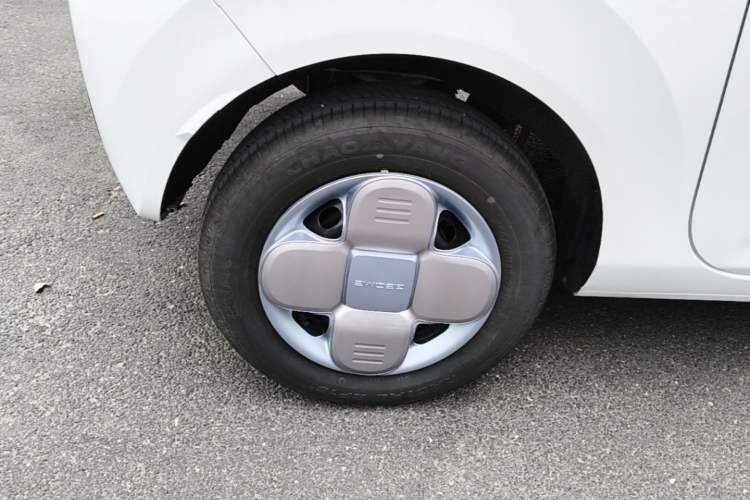 Used Geely Galaxy Panda 2024 Panda Mini 200km Endurance Bear Right Rear Wheel Hub