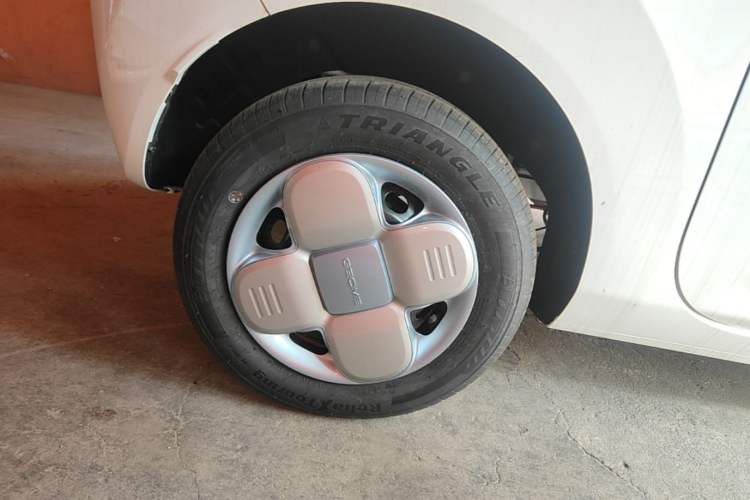 Used Geely Galaxy Panda 2024 Panda Mini 200km Endurance Bear Right Rear Wheel Hub