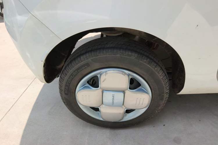 Used Geely Galaxy Panda 2024 Panda Mini 200km Endurance Bear Right Rear Wheel Hub