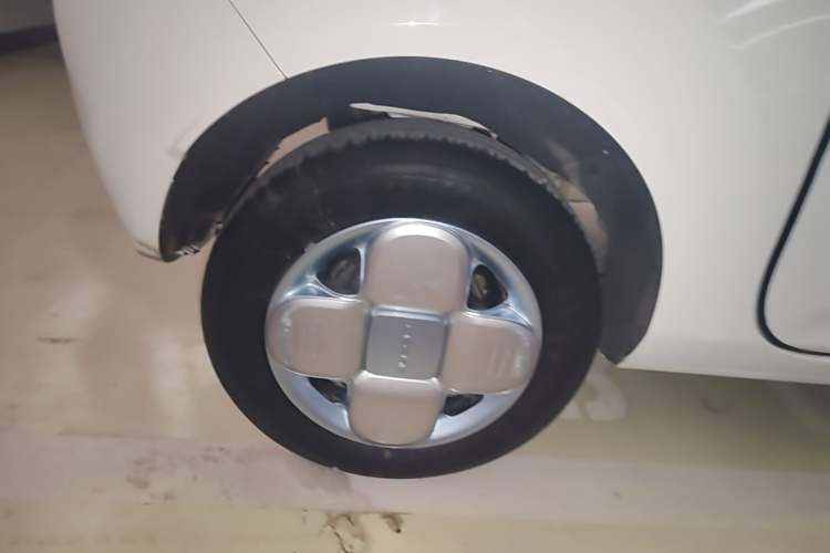 Used Geely Galaxy Panda 2024 Panda Mini 200km Endurance Bear Right Rear Wheel Hub