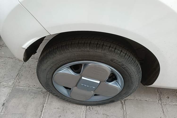 Used Geely Galaxy Panda 2024 Panda Mini 200km Endurance Bear Right Rear Wheel Hub