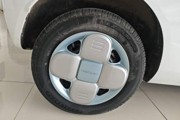 Used Geely Galaxy Panda 2024 Panda Mini 200km Endurance Bear Right Rear Wheel Hub