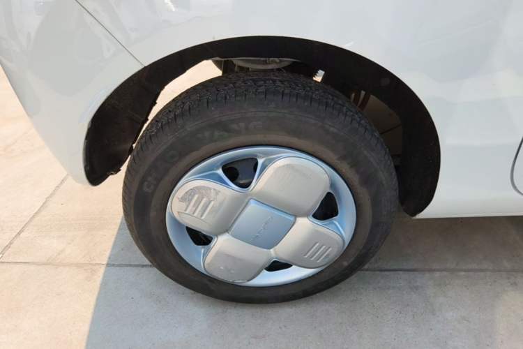 Used Geely Galaxy Panda 2024 Panda Mini 200km Endurance Bear Right Rear Wheel Hub