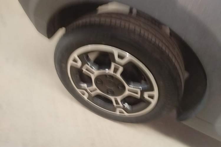 Used Geely Galaxy Panda 2024 200km Panda Rider Right Rear Wheel Hub