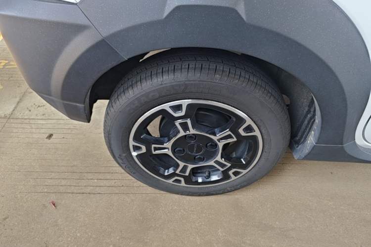 Used Geely Galaxy Panda 2024 200km Panda Rider Right Rear Wheel Hub