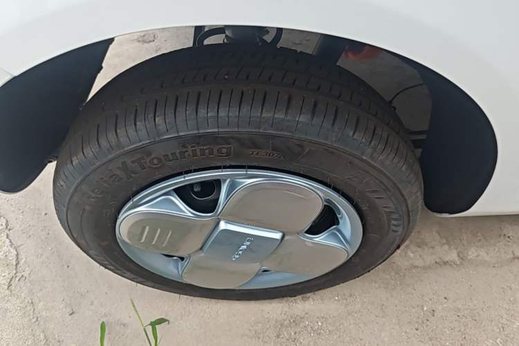 Used Geely Galaxy Panda 2024 Panda Mini 200km Endurance Bear Right Rear Wheel Hub