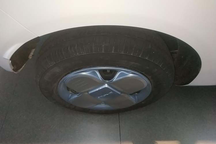 Used Geely Galaxy Panda 2024 Panda Mini 200km Endurance Bear Right Rear Wheel Hub