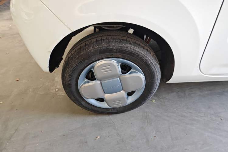 Used Geely Galaxy Panda 2024 Panda Mini 200km Endurance Bear Right Rear Wheel Hub