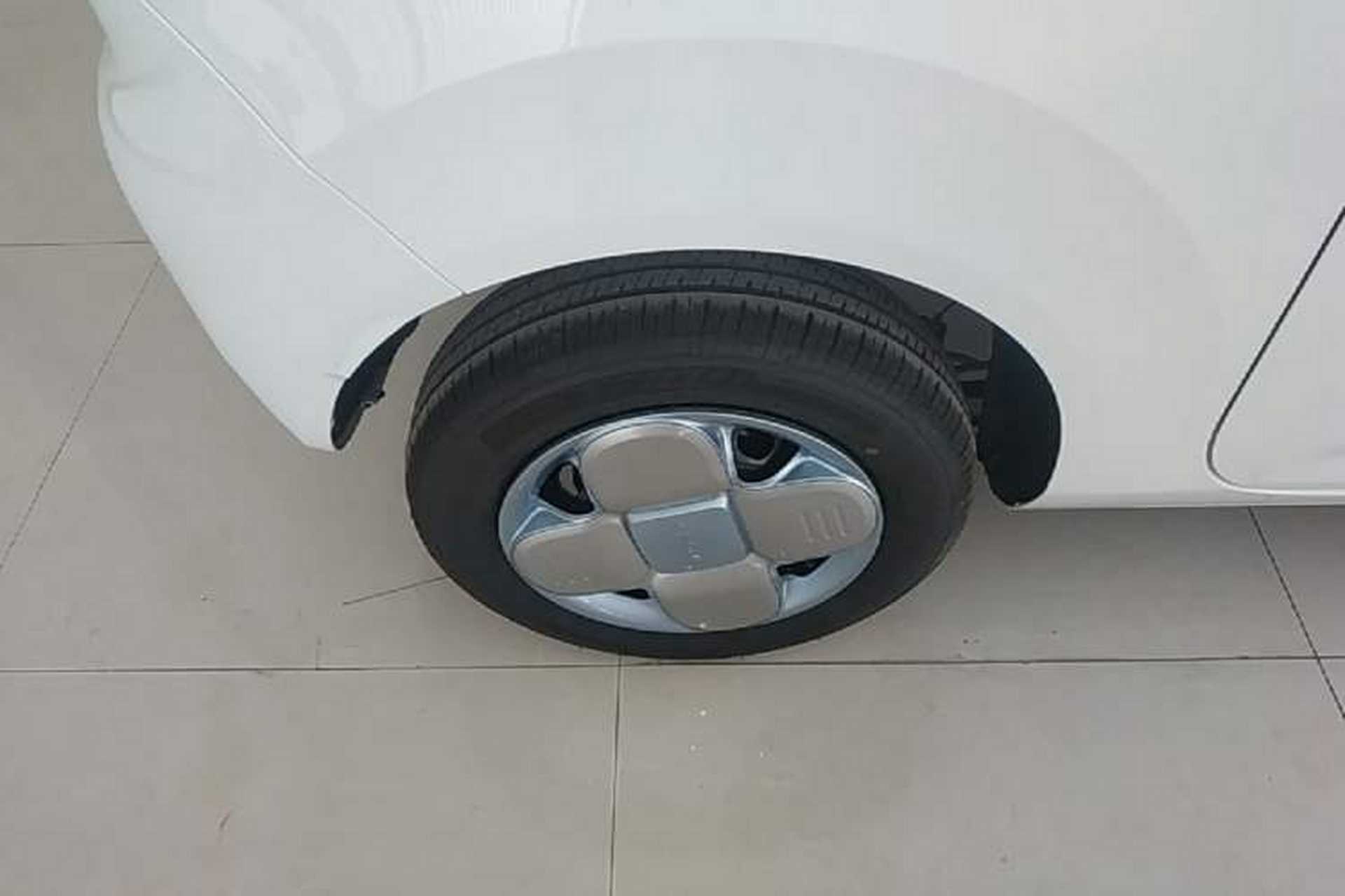 Used Geely Galaxy Panda 2024 Panda Mini 200km Endurance Bear Right Rear Wheel Hub