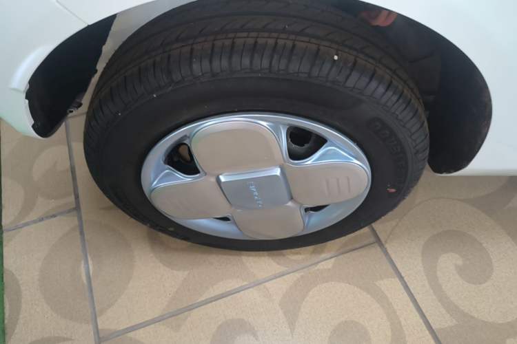 Used Geely Galaxy Panda 2024 Panda Mini 200km Endurance Bear Right Rear Wheel Hub