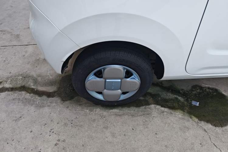 Used Geely Galaxy Panda 2024 Panda Mini 200km Endurance Bear Right Rear Wheel Hub