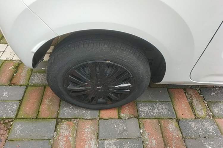 Used Geely Galaxy Panda 2024 Panda Mini 200km Endurance Bear Right Rear Wheel Hub
