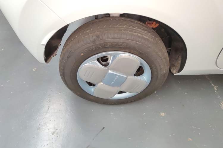 Used Geely Galaxy Panda 2024 Panda Mini 200km Endurance Bear Right Rear Wheel Hub