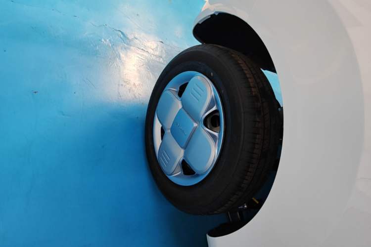 Used Geely Galaxy Panda 2024 Panda Mini 200km Endurance Bear Right Rear Wheel Hub