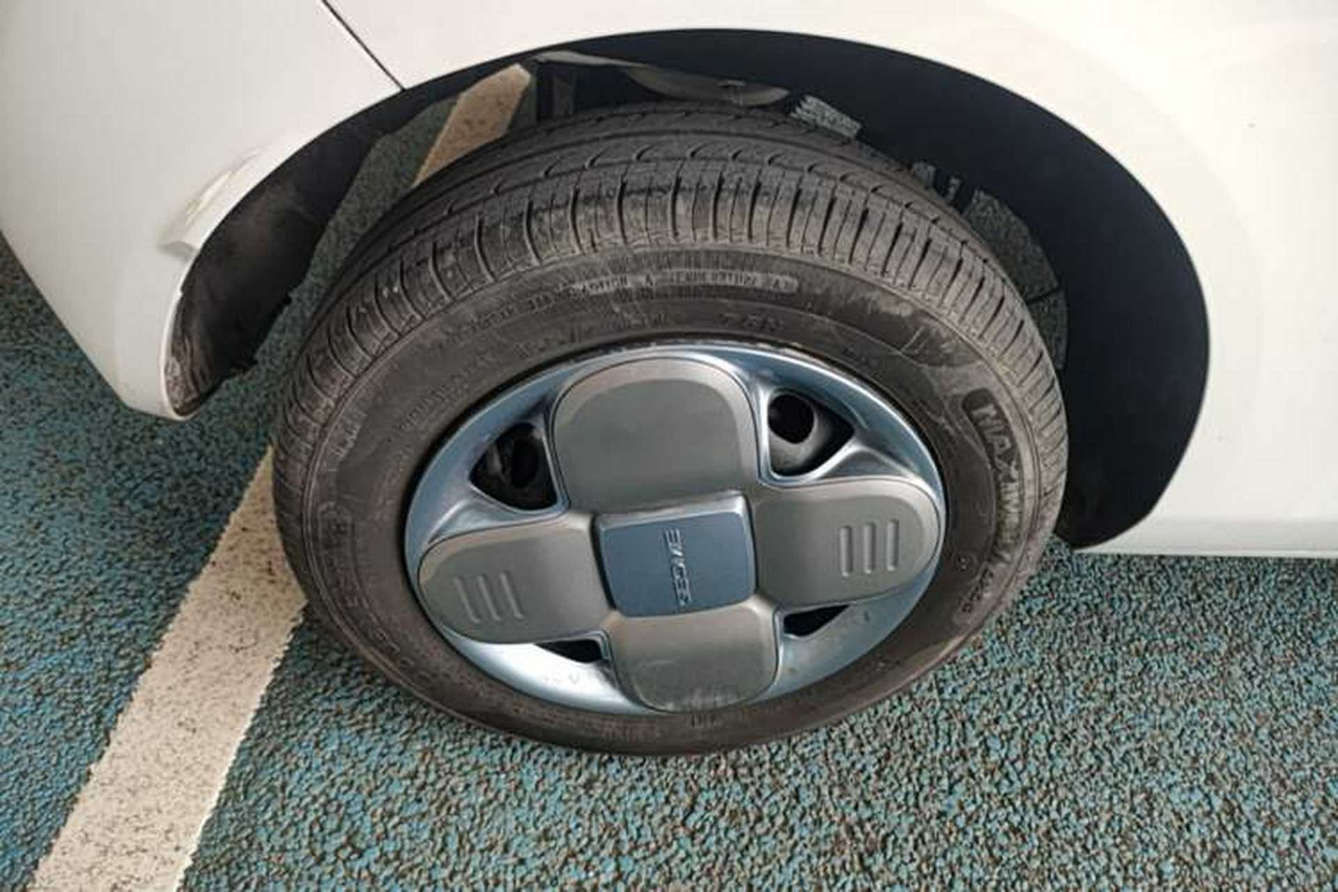 Used Geely Galaxy Panda 2024 Panda Mini 200km Dragon Edition Right Rear Wheel Hub