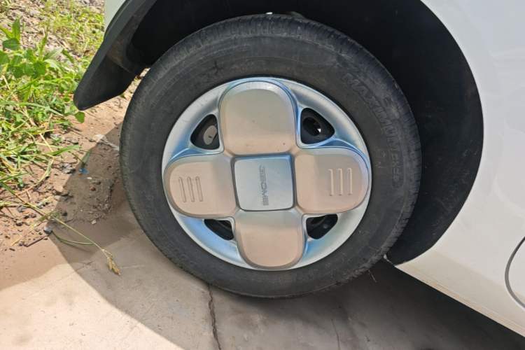 Used Geely Galaxy Panda 2024 Panda Mini 200km Endurance Bear Right Rear Wheel Hub