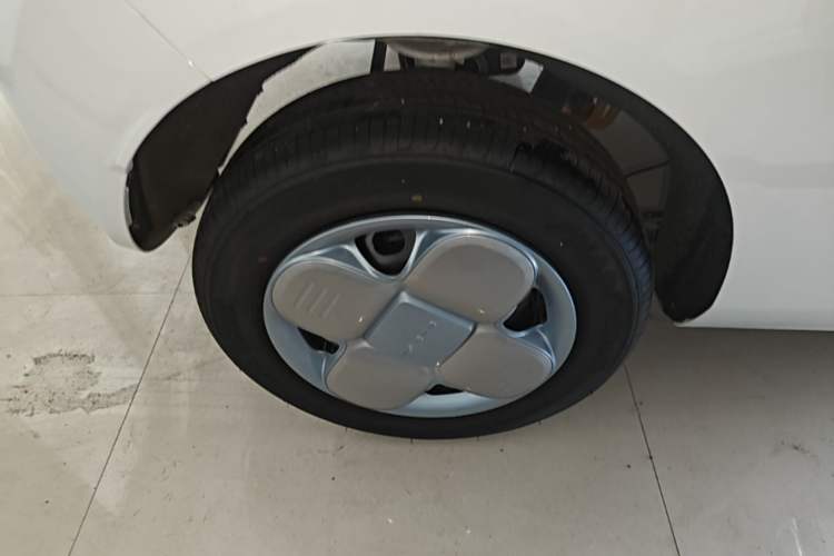 Used Geely Galaxy Panda 2024 Panda Mini 200km Endurance Bear Right Rear Wheel Hub